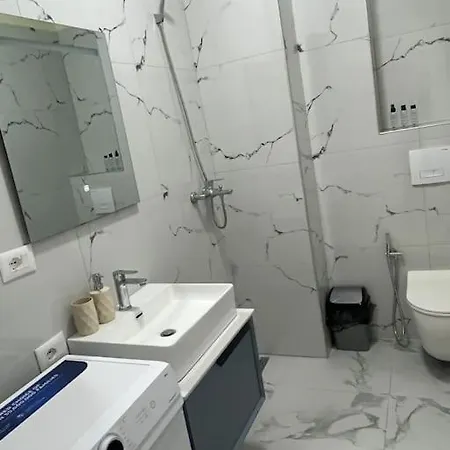 Apartment Dl Center Tirana